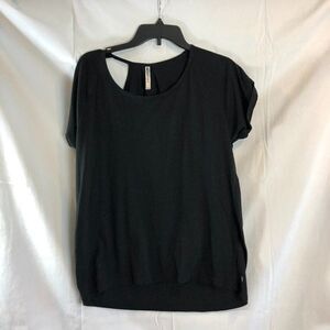 Fabletics Women's Blk Short Sleeve Cut Out Top. SB